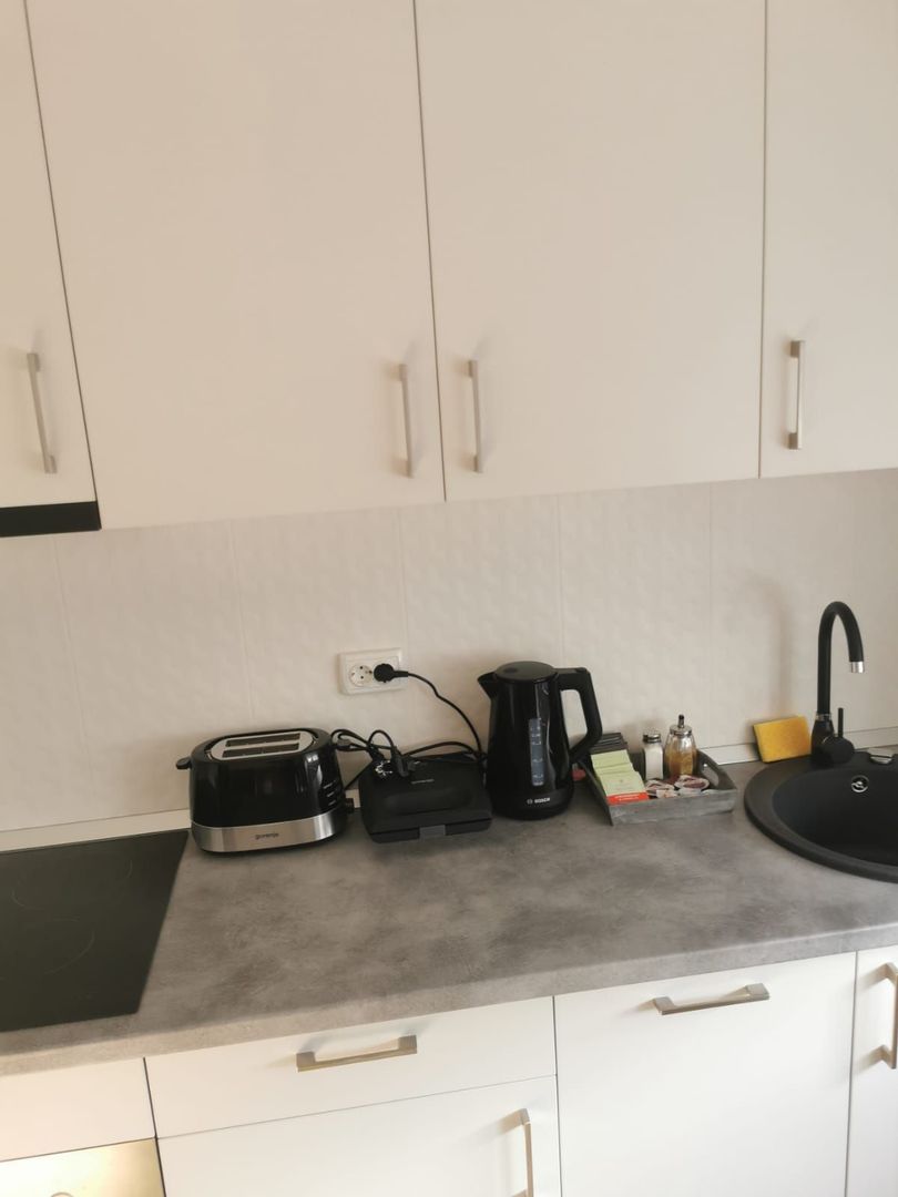 Ag EUROPA vinde ap 2 cam. RENOVAT 54mp etajul 2 în Micro 16. - Poză 5