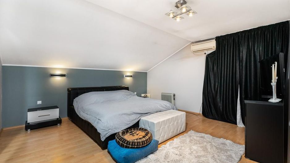 Vila superba de vanzare in apropiere de padure Pantelimon - Poză 12