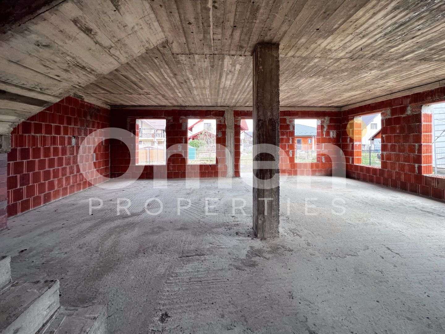 Casa P+M la rosu | 204 mp | 5 ari teren | compartimentare excelenta | Satulung. - Poză 7