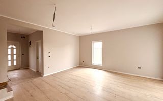 Duplex cu 4 camere, despărțit prin camera tehnica | Mosnita Veche - Poză 3