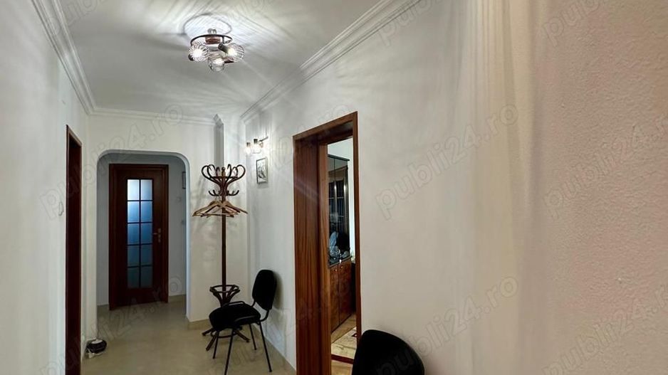 Apartament Decebal/P-ta Alba Iulia - Poză 4