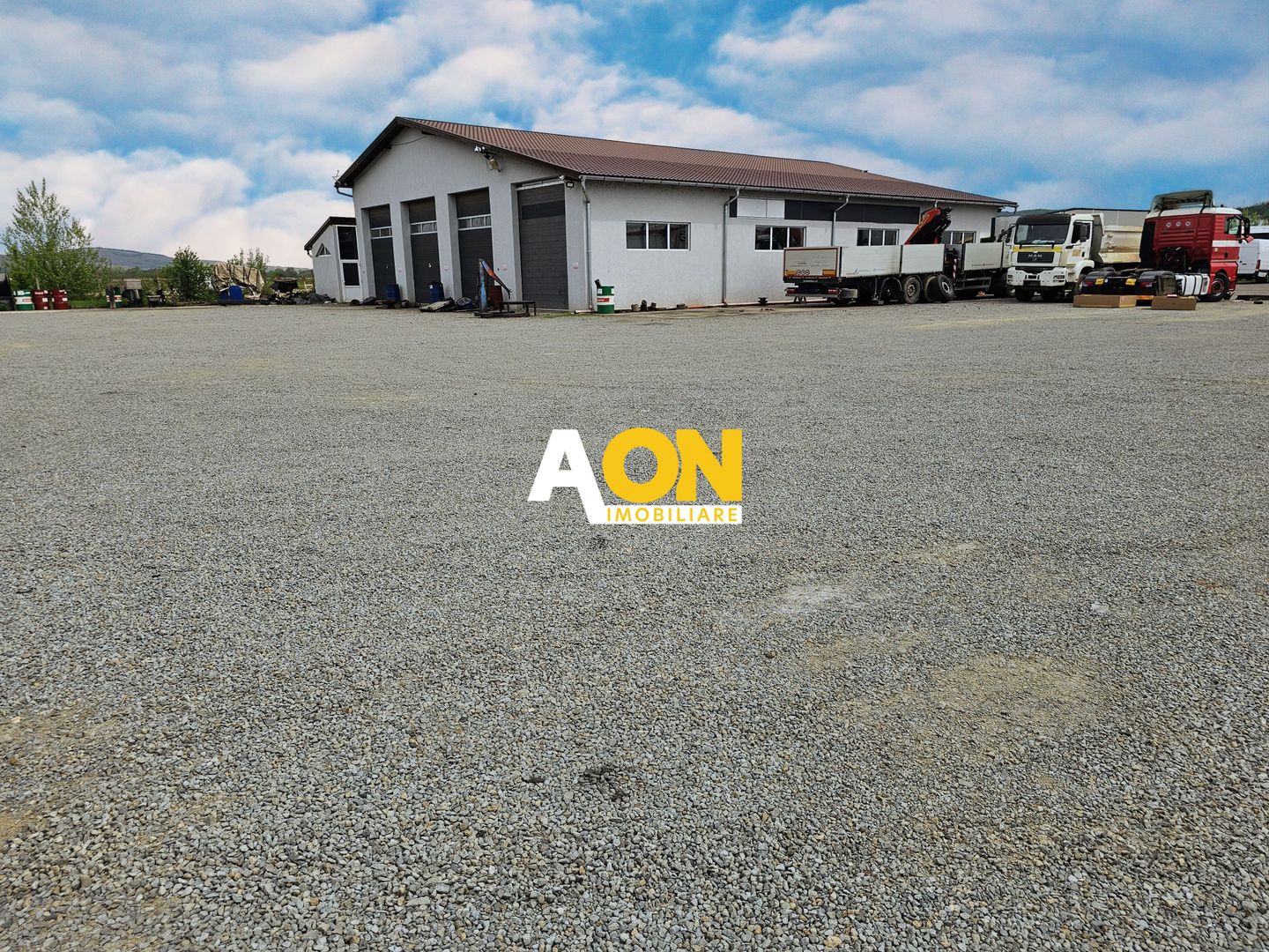 Hala amenajata ca service, 580 mp hala, 5175 mp teren, zona Ciugud - Poză 14