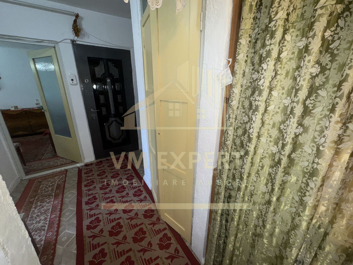 APARTAMENT 2 CAMERE ETAJ 4  VISOI CAMPULUNG ZONA MOL - Poză 7