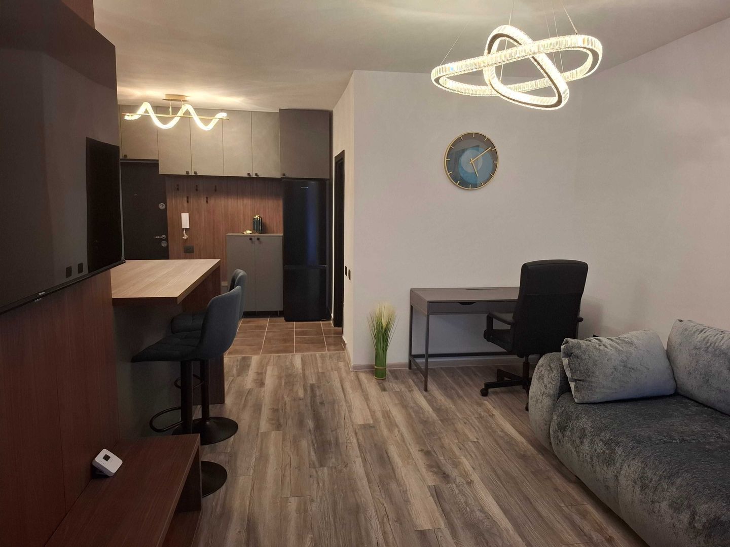 Garsoniera noua, prima inchiriere, parcare + boxa, Pallady, cat friendly - Poză 4