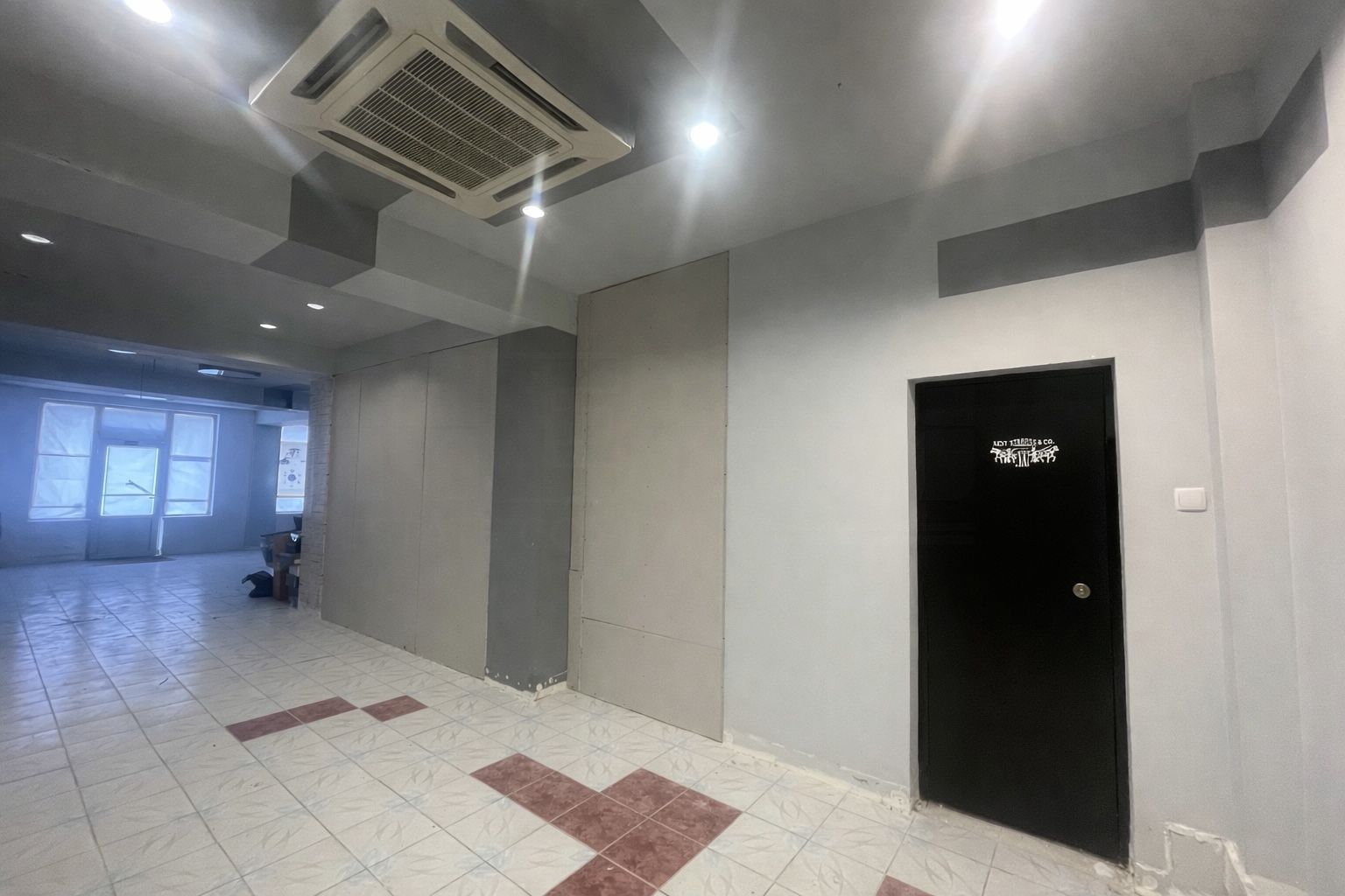 Spatiu Comercial | Ultracentral | 70 MP  | Trafic Intens | Cajvana - Poză 4