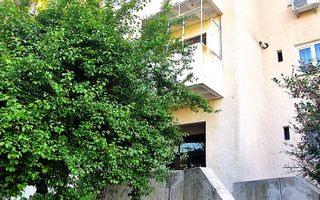 Vand apartament 2 camere,zona linistita cu mult spatiu verde ,0 Comision - Poză 1