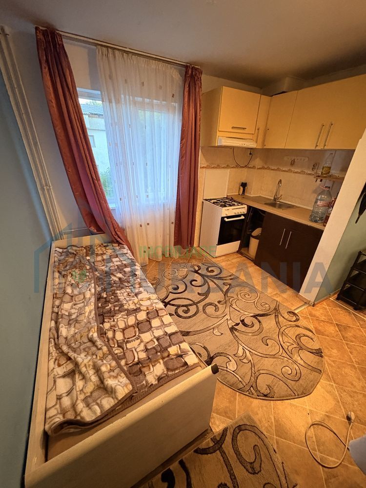 Garsonieră 17 mp cu baie proprie, mobilată, de vânzare în Iași - Poză 4