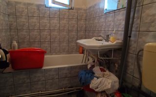 Apartament 4 camere decomandate | 2 bai | 2 balcoane | 77 mp | Cetate - Poză 9