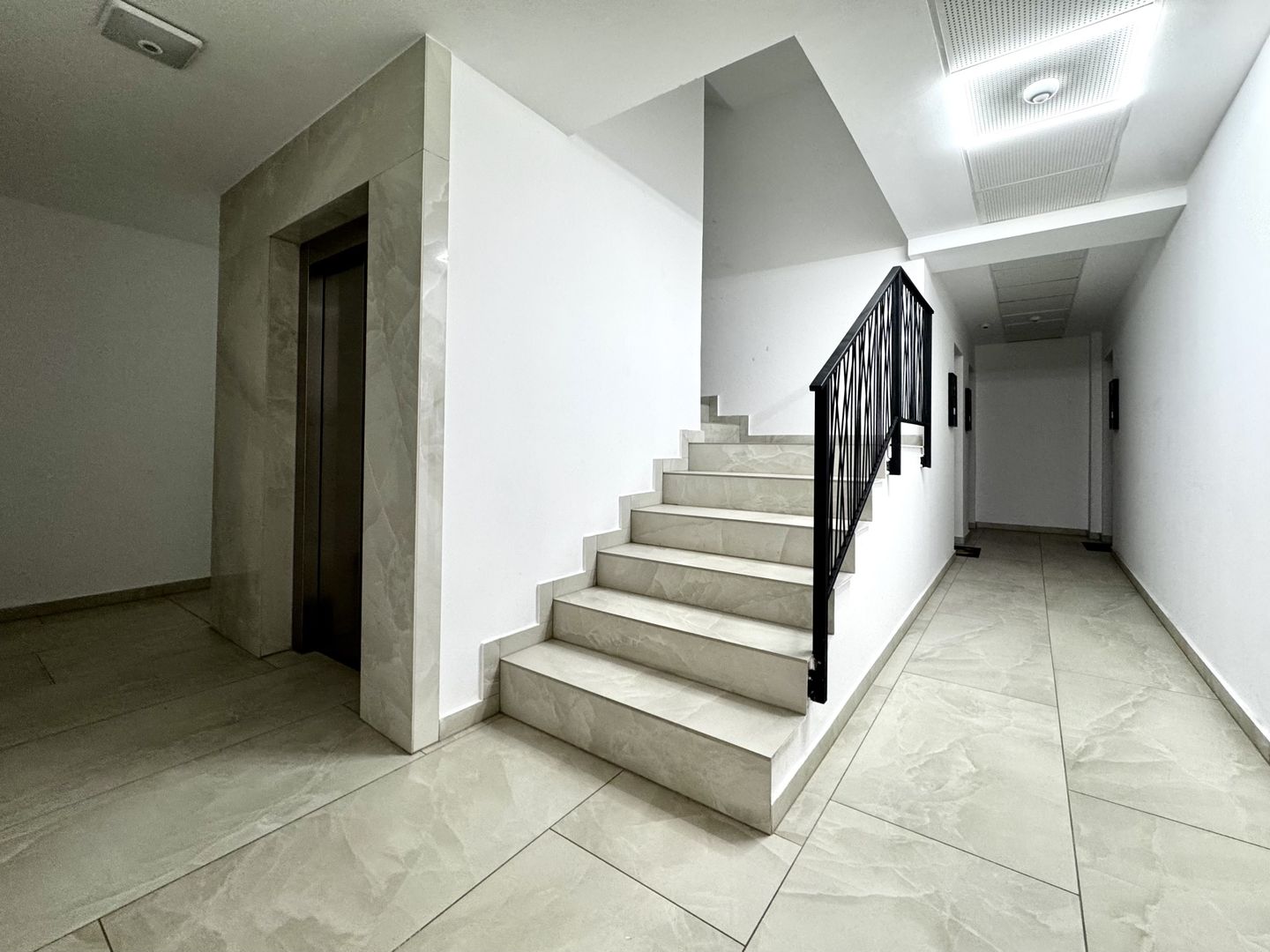 Apartament 2 camere, elegant si modern, Central - Monarch Residence - Poză 17