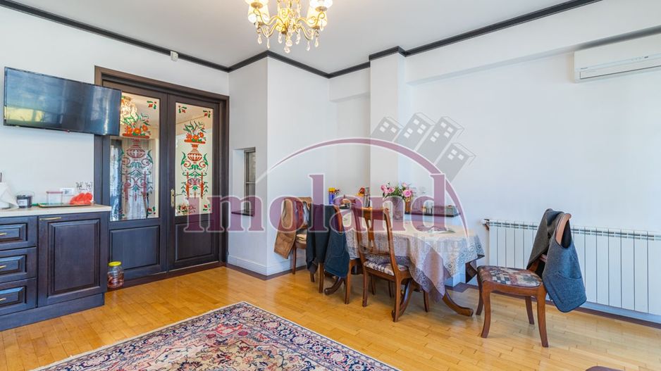 Vila cu piscina si garaj - 6 dormitoare - Pantelimon - Poză 11