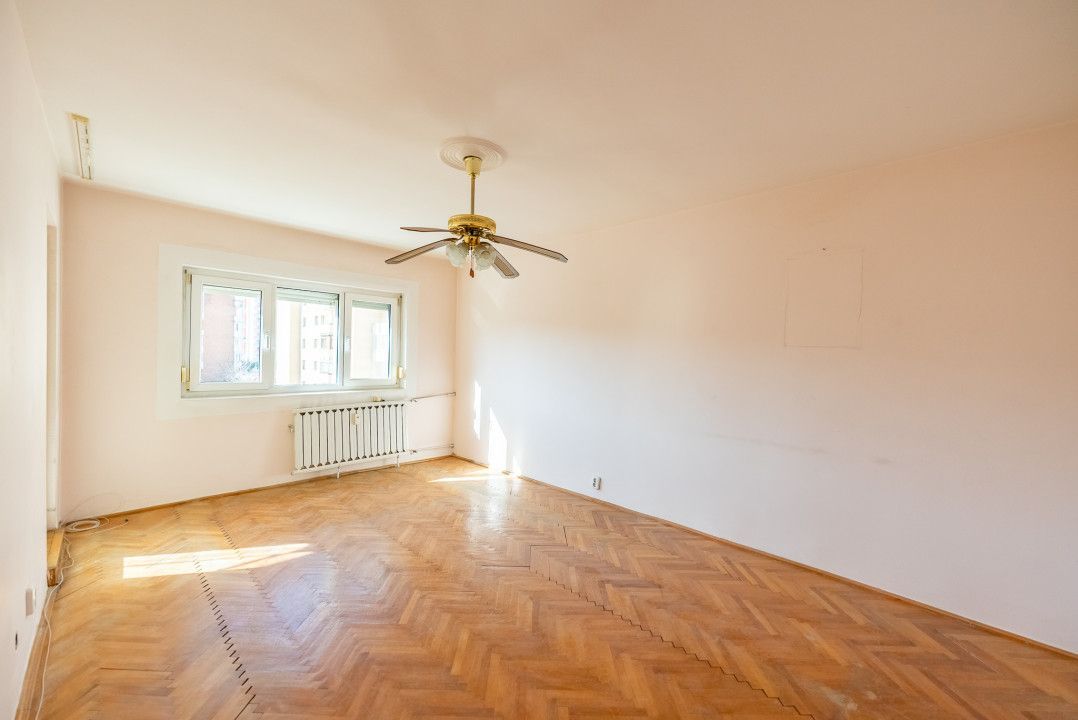 Apartament 3 camere, Micalaca zona 300, decomandat - Poză 2