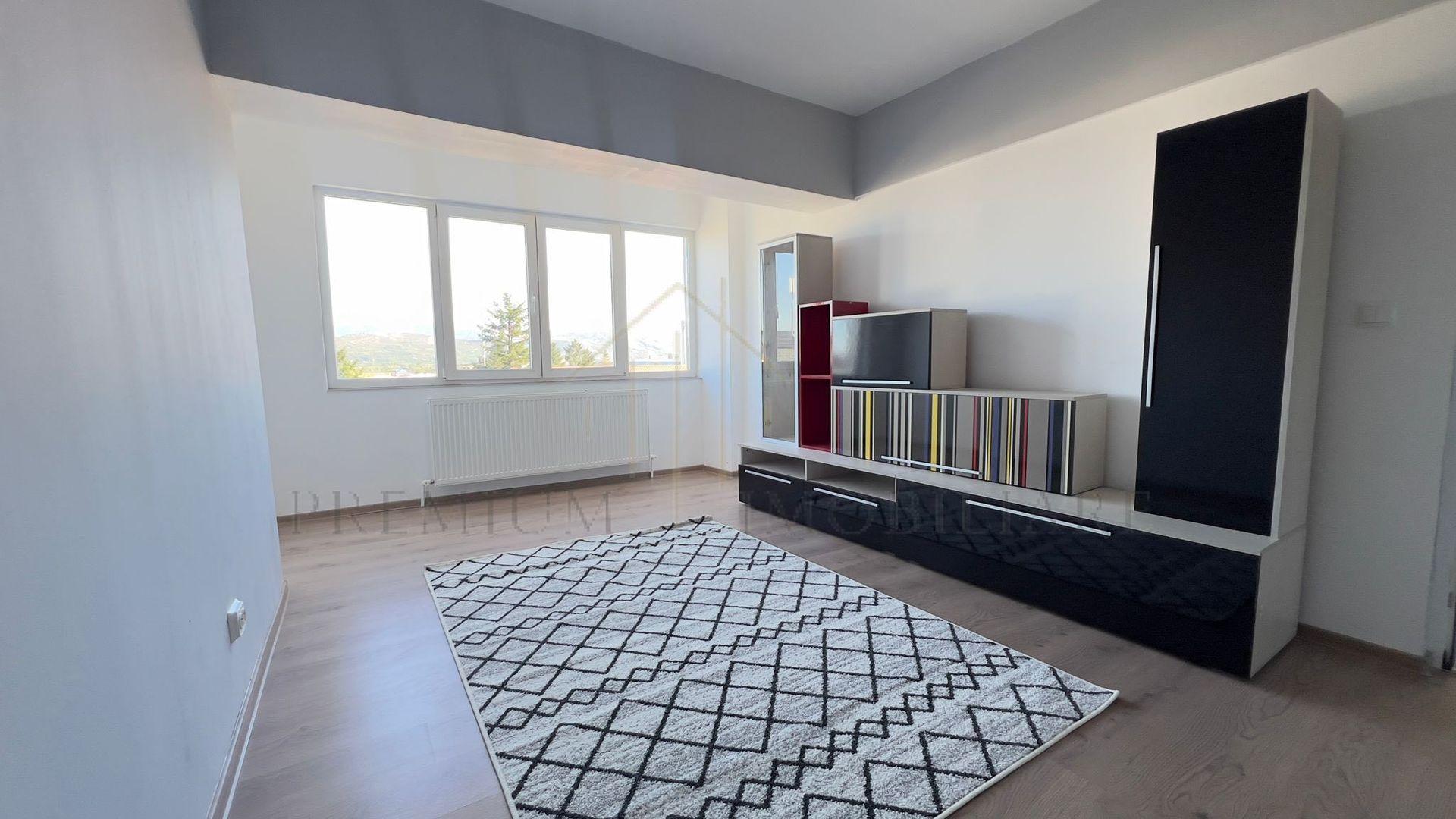 Apartament 2 Camere - Renovat - Zona de jos - Poză 2