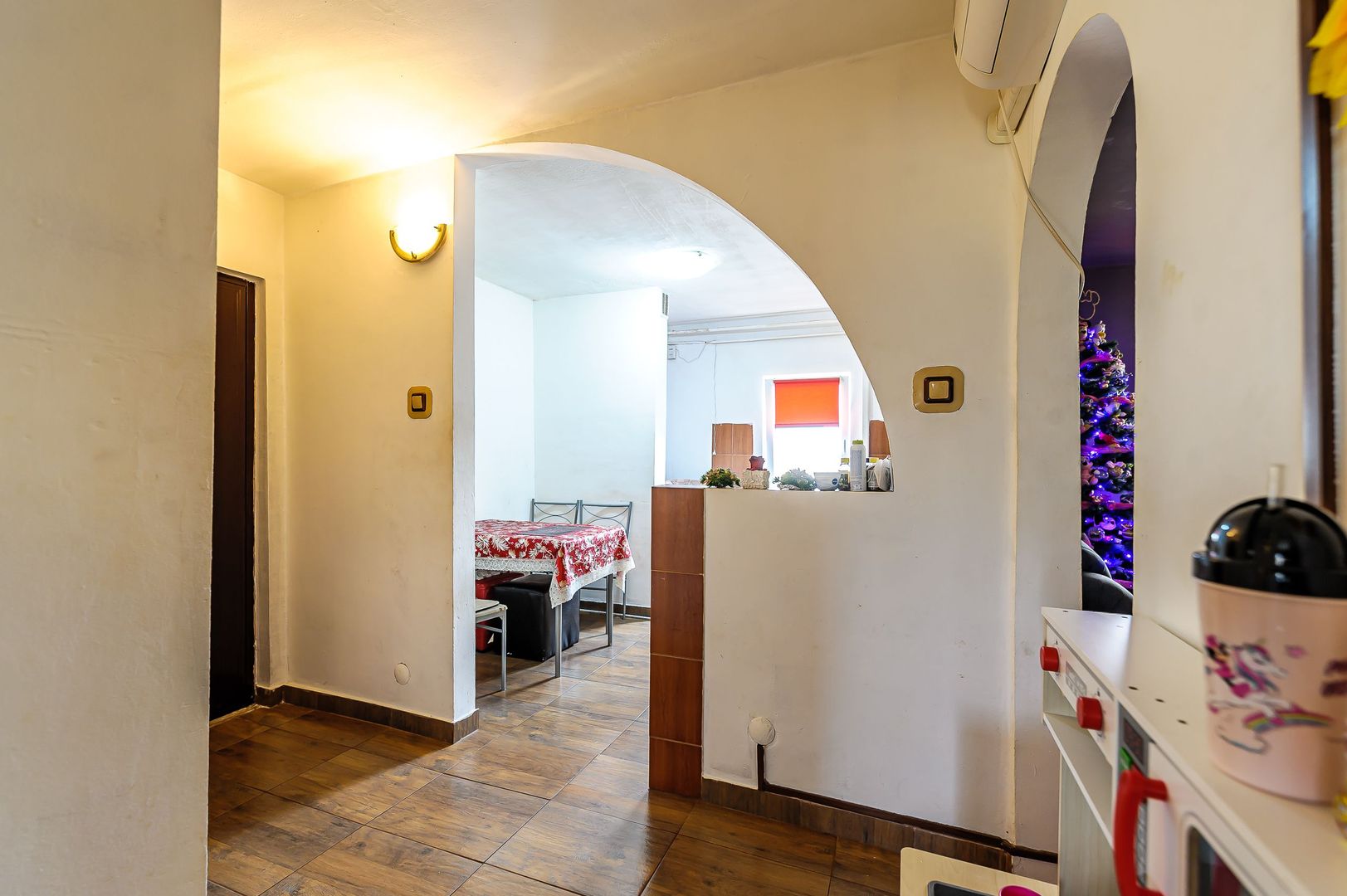 Apartament cu 3 camere în Micalaca. - Poză 1