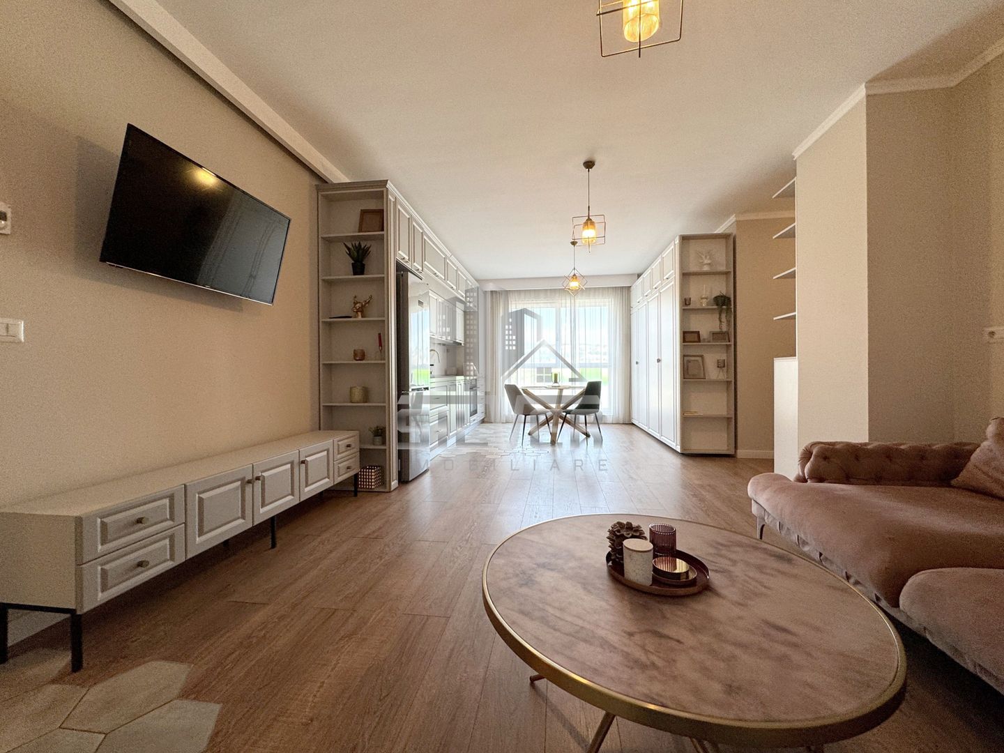 Apartament ultrafinisat/parcare/5 minute de Vivo Mall. - Poză 3