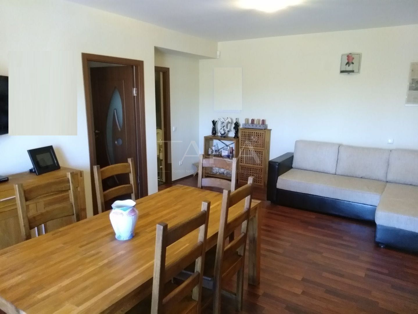 Apartament cu 2 camere, mobilat, cu teren și parcare - Floresti. - Poză 1