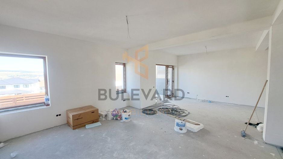 Casa tip duplex in zona Vivo Mall,  str Razoare Floresti - Poză 15
