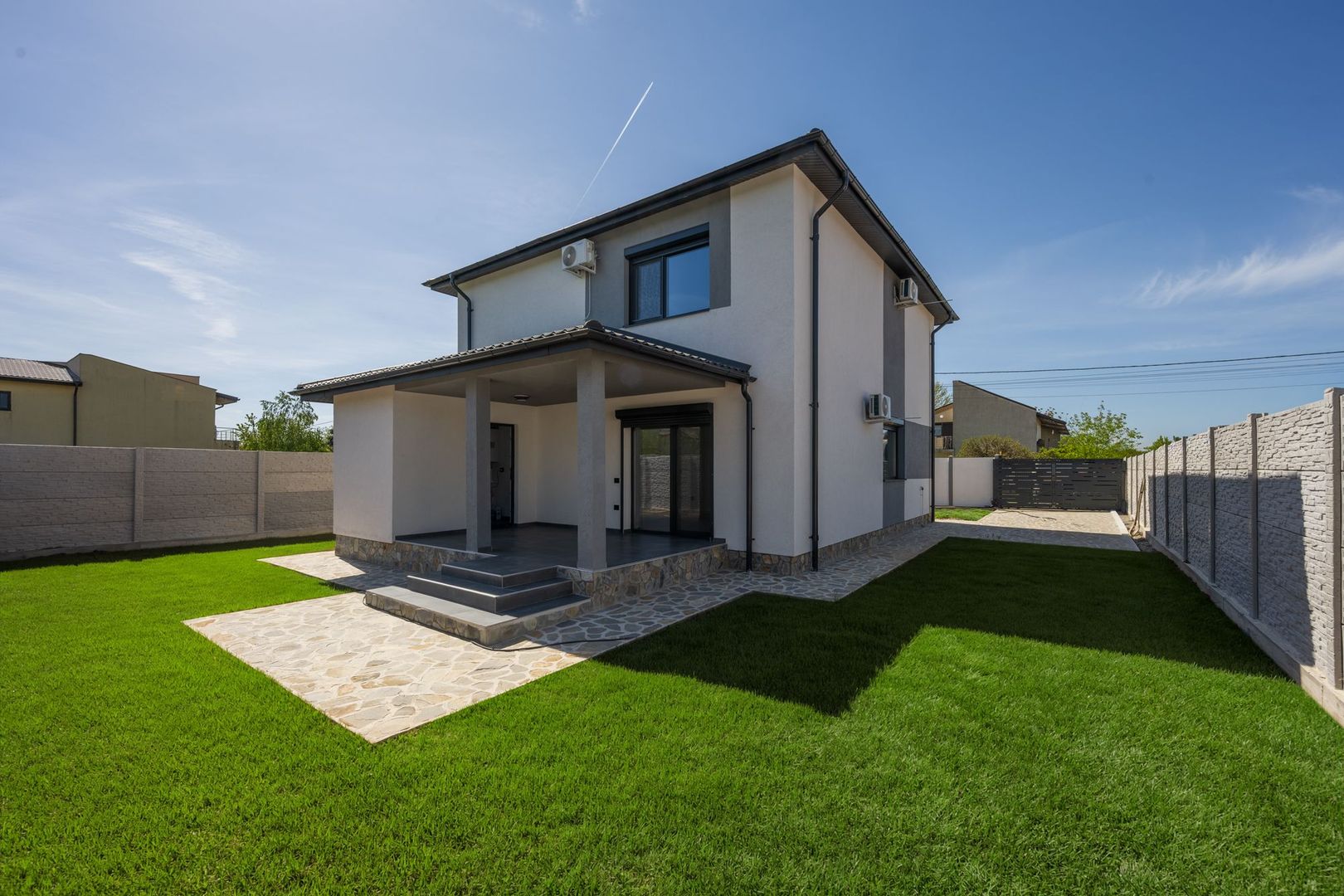 CASA TIPLA, Racordata la toate Utilitățile ! Domnești ! - Poză 19