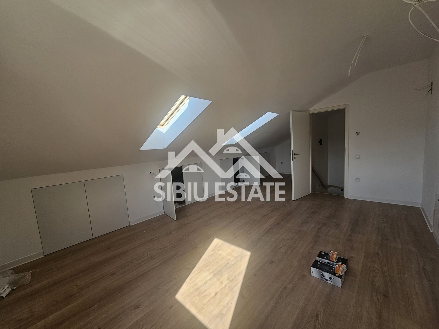 Casa de inchiriat, 4 camere, 2 bai, Sibiu Calea Cisnadiei - Poză 17