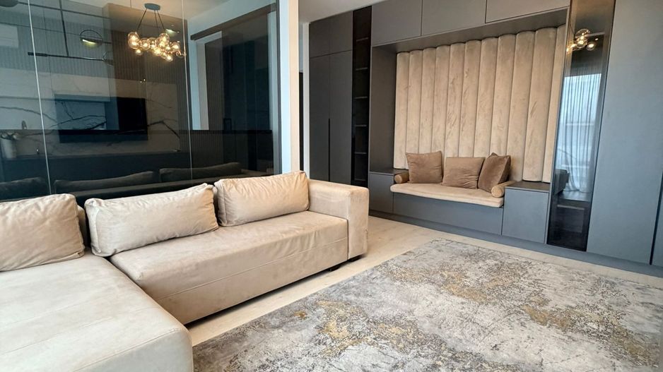 Inchiriere Apartament 3 Camere Cloud 9 + 2 loc de parcare - Poză 2