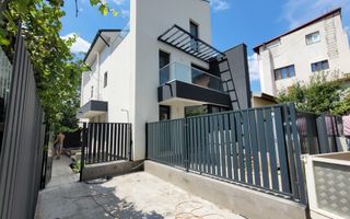 Casa 3 camere + loc de parcare de vanzare - Poză 1