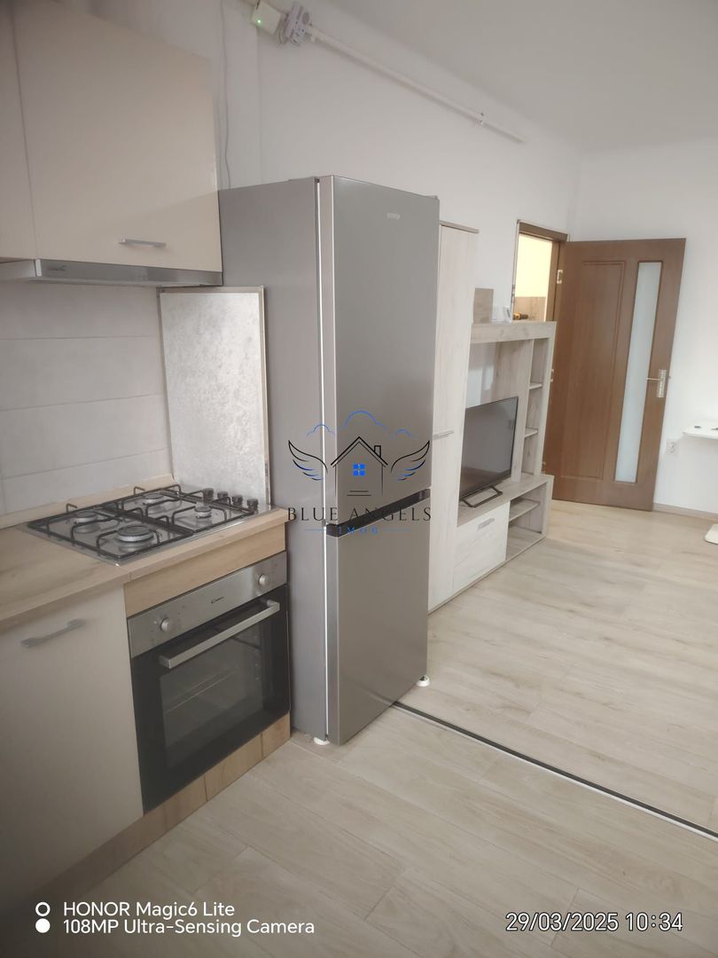 Apartament 3 camere de închiriat-loc de parcare - Poză 5