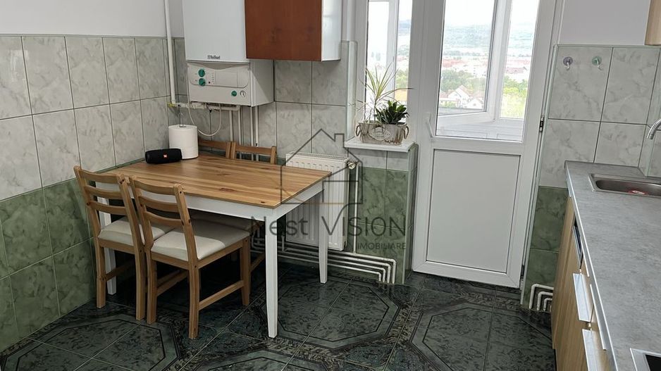 Apartament cu 3 camere | priveliste superba spre munti | Vasile Aaron - Poză 9