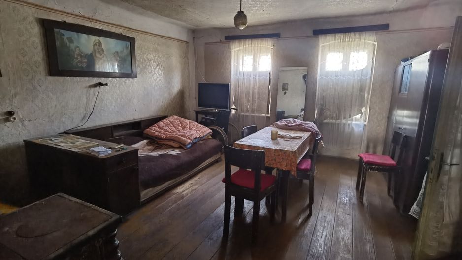 Casa cu teren generos- Recas - Poză 5