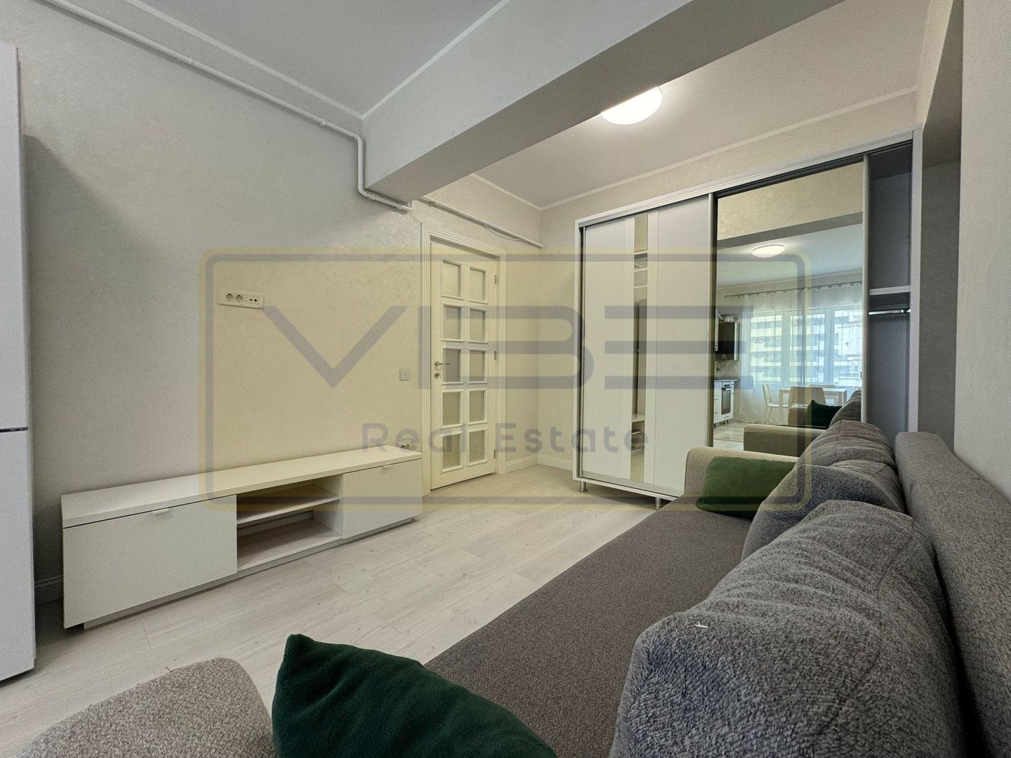 Apartament 2 camere Royal Town Copou - Poză 2