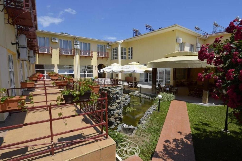 Hotel 45 camere de vânzare în Costinești – aproape de plaja - Poză 9