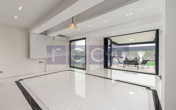 Casă individuală | 2000 mp teren | 748 mp utili | piscina | - Poză 22