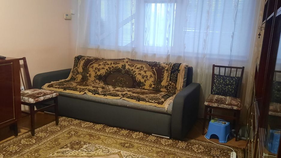De inchiriat apartament cu 2 camere, Tiglina 2, et. 1, 350 euro - Poză 1