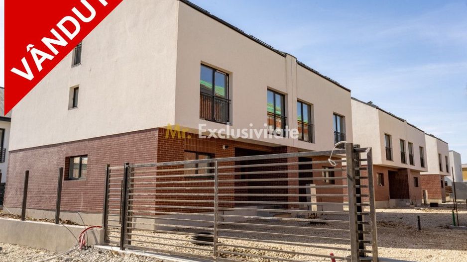 Vila Otopeni central 222mp cu gradina - Poză 1