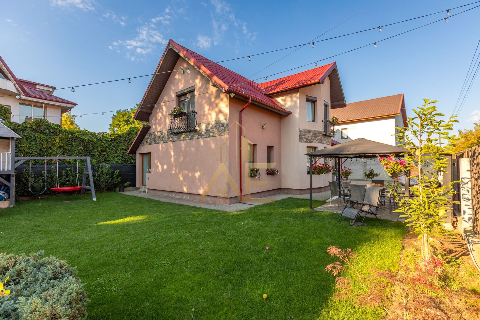 Casă superbă pentru familie în Lilieci – 133 mp utili, 500 mp teren - Poză 40