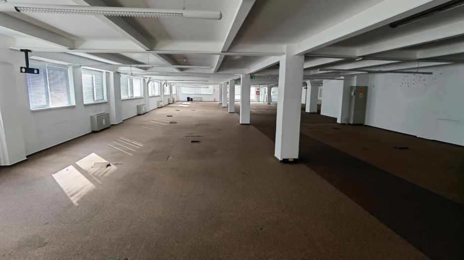 Spatii birouri/servicii - Poză 48