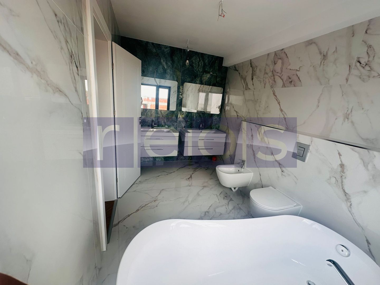 VILA DE VANZARE |  CORBEANCA | 5 CAMERE - Poză 23