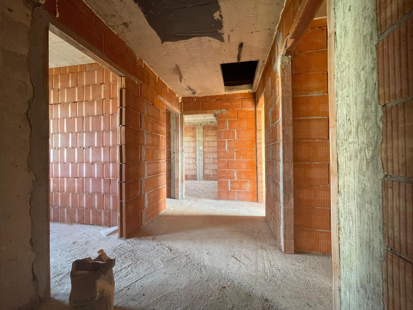 Casă individuală cu 6 camere și teren generos de 735mp |Moșnița Veche| - Poză 5