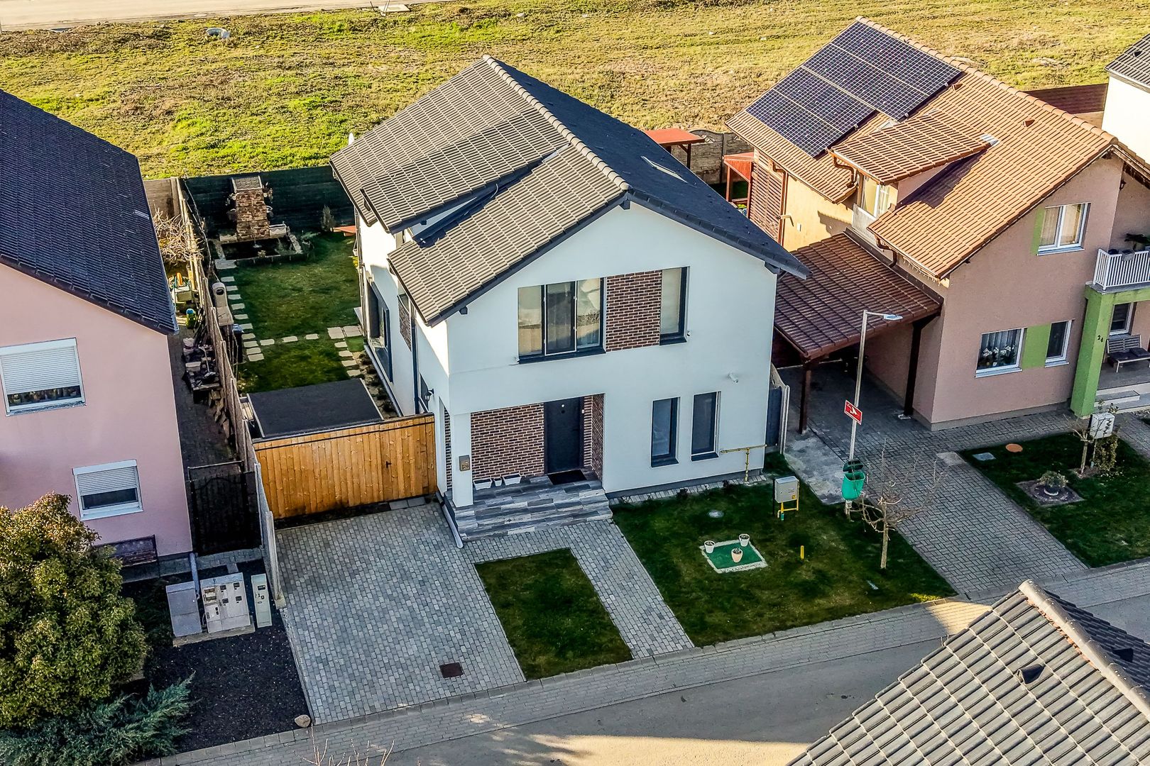 Casă 4 camere 2024 – Cartier Via Carmina, Vladimirescu - COMISION 0 - Poză 1