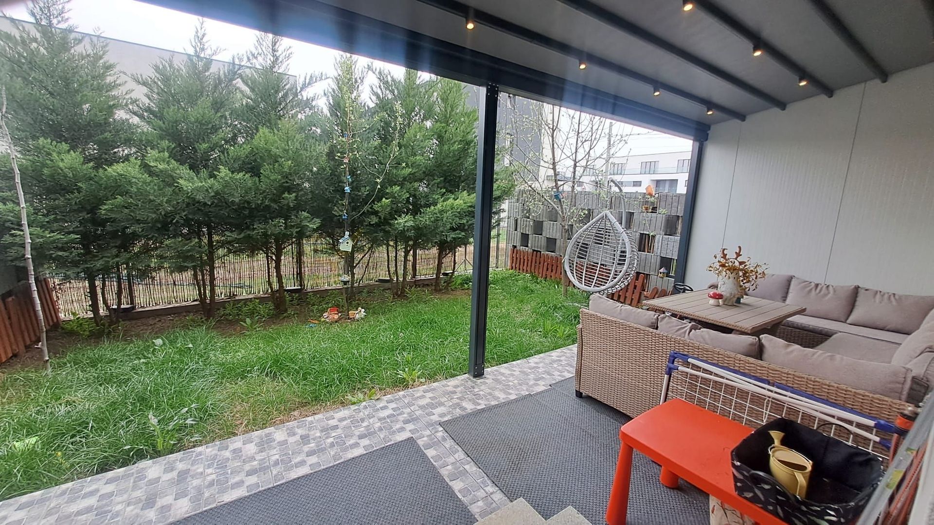 Apartament la parter cu terasă și grădină proprie – 2 camere, Tunari, Ilfov - Poză 1