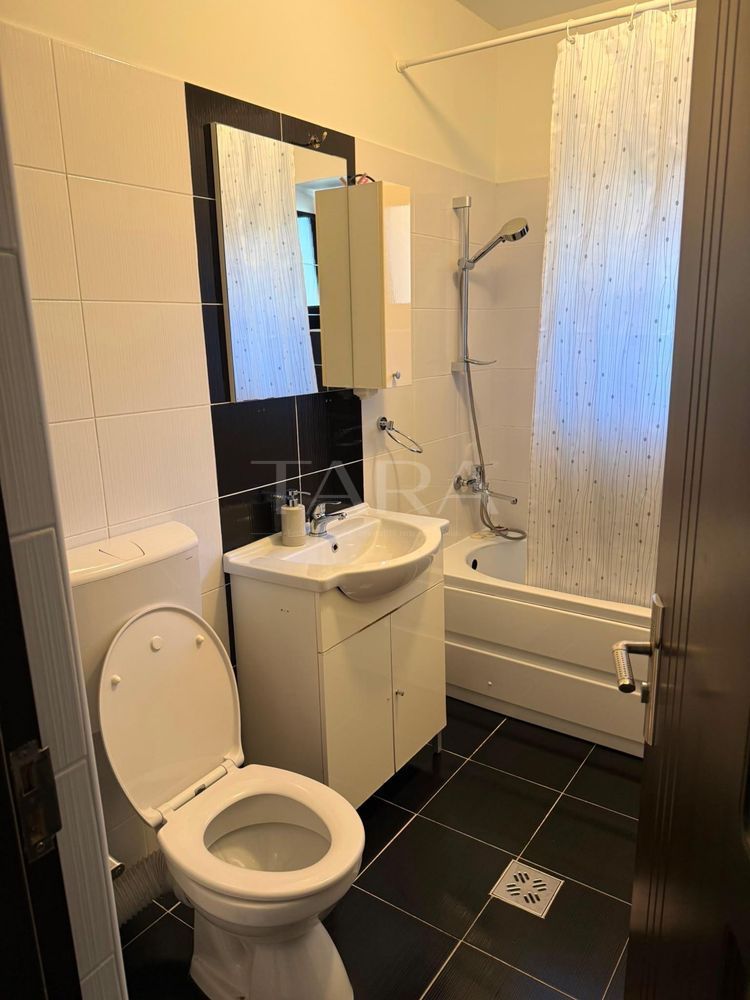 Apartament cu 2 camere decomandate, balcon, parcare cu CF. - Poză 8