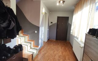 Vânzare casă cu piscină și teren 1.070 mp - Poză 8