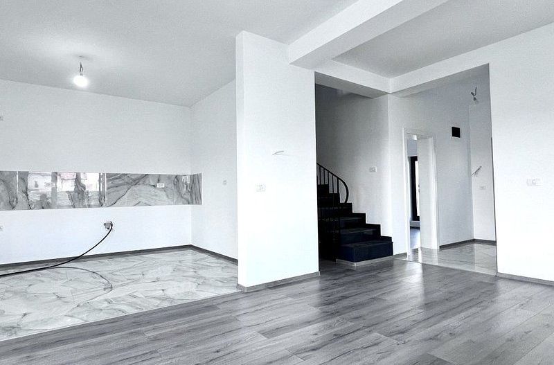 Duplex 5 camere, zona liniștită - Socar -  Dumbrăvița - Poză 6