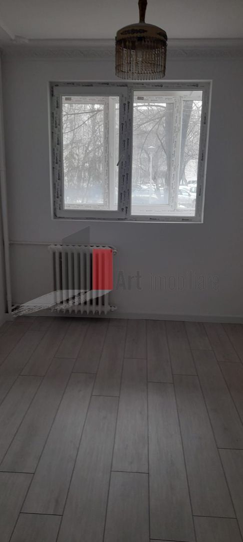 Apartament 3 camere  Titan Balcon de 14 mp - Poză 10