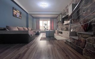 Casa de vânzare în Vulcana Pandele, la o distanță mica de oraș! - Poză 10