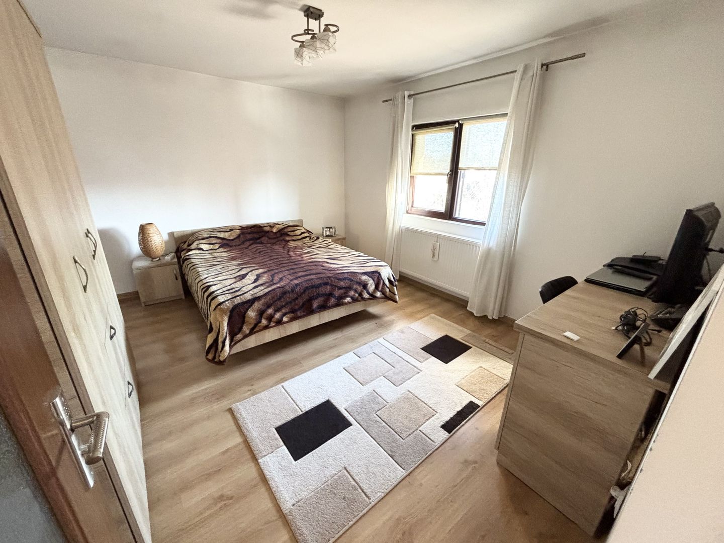 VILĂ MODERNĂ P+1 169 MP UTILI, CURTE GENEROASĂ 768 MP, IN APROPIERE DE BUCURESTI - Poză 22