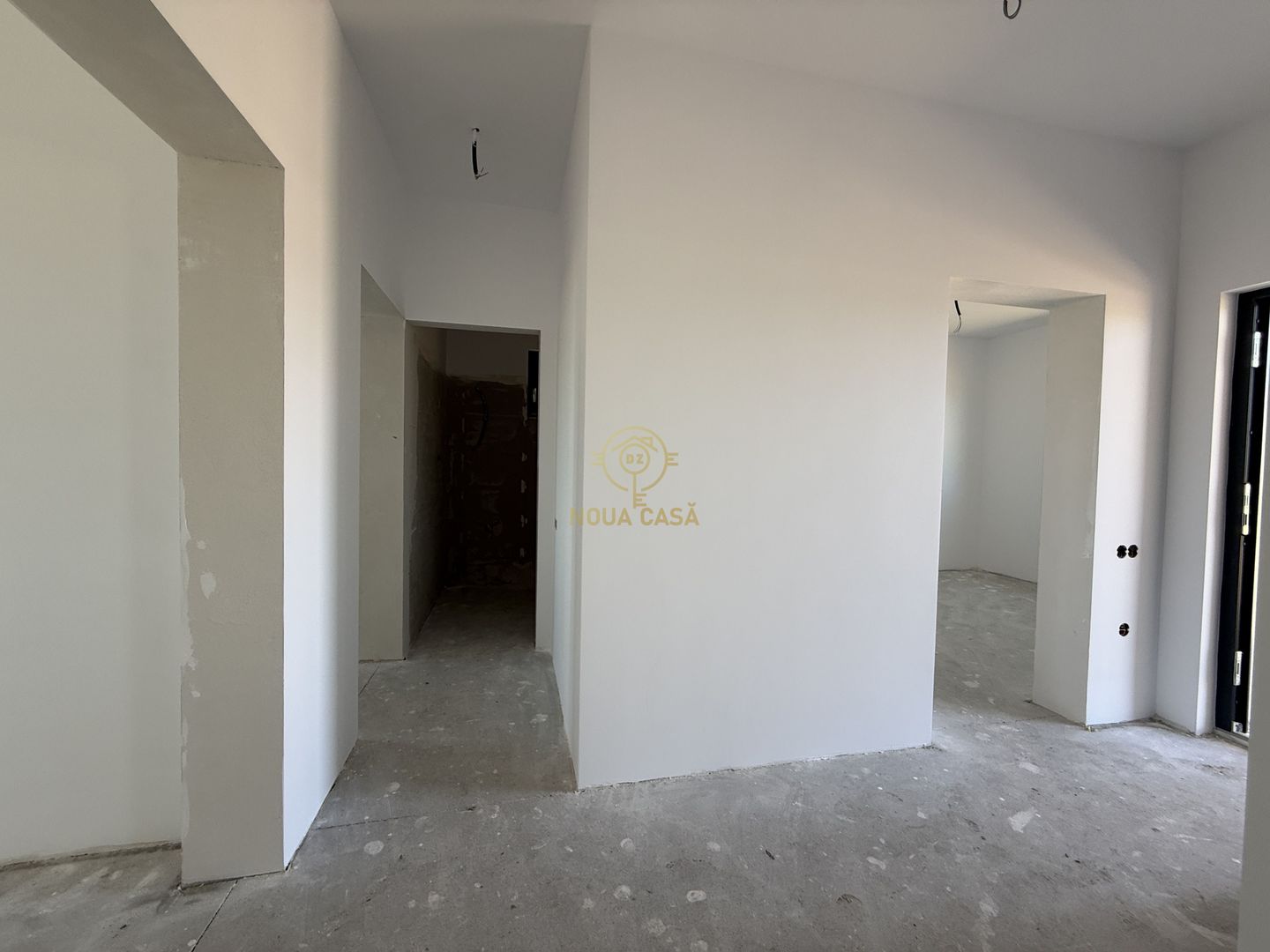 De vanzare Casa cu 3 Dormitoare/Semifinisata Teren 6.5Ari - Poză 12