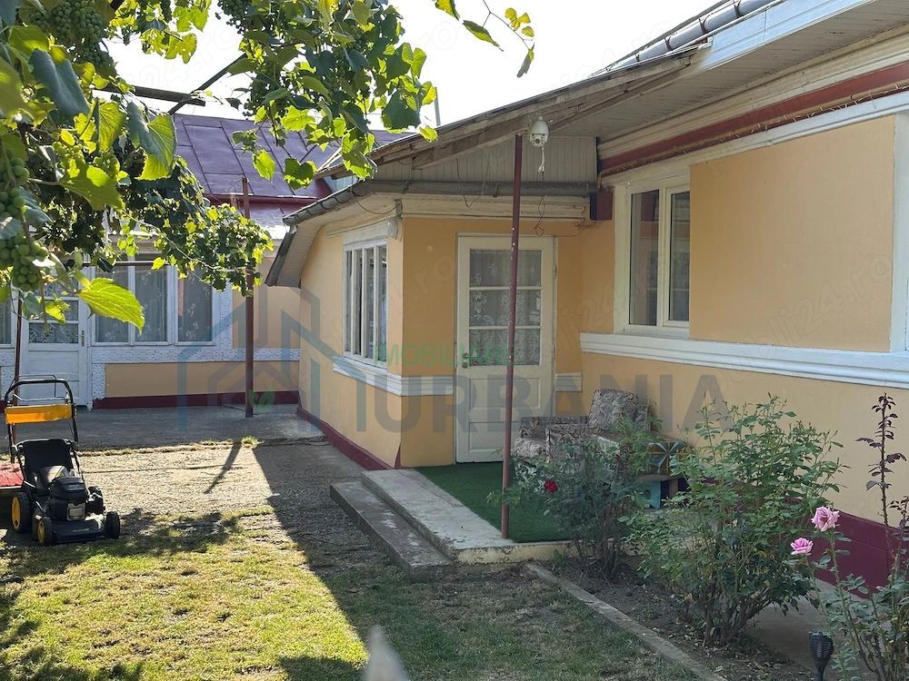 Casă cu 4 dormitoare și spațiu comercial în comuna Motca, Iași - Poză 1