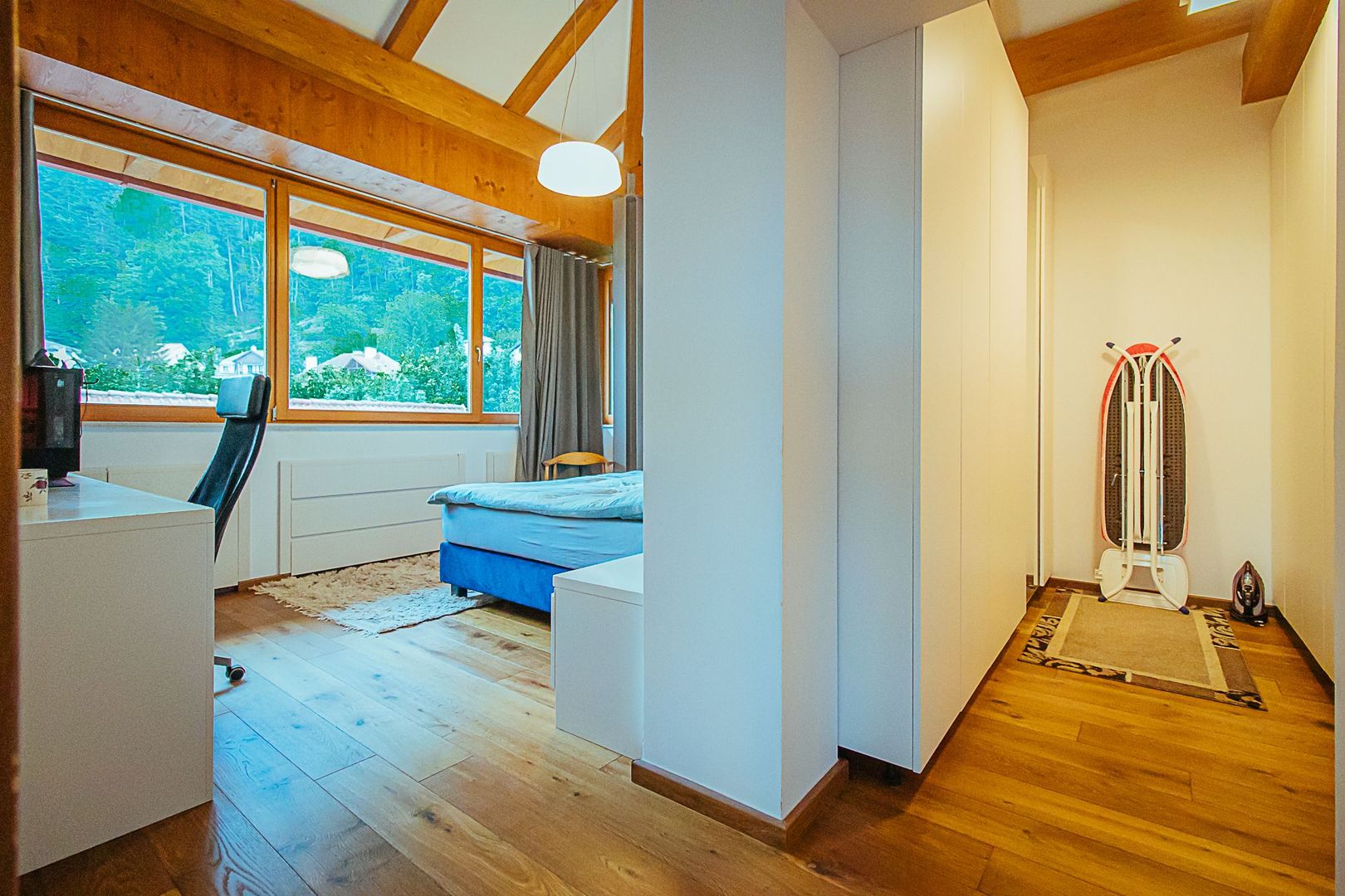 Imobil deosebit, cu priveliste 360 de grade - Poză 10