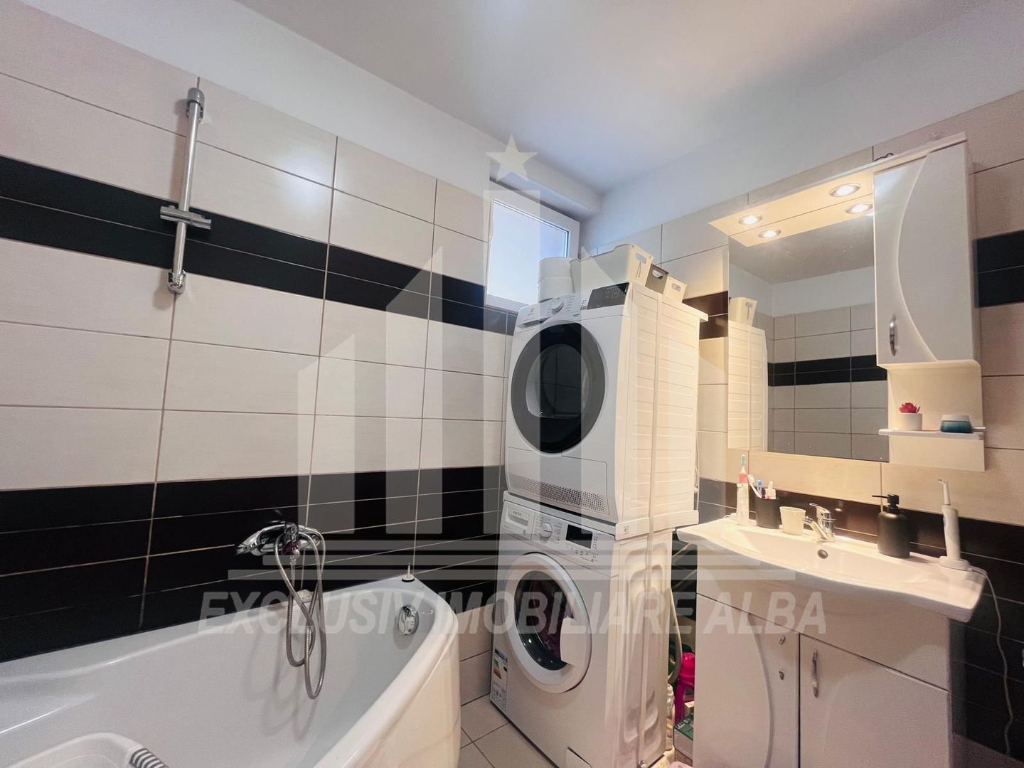 Apartament cu 2 camere, etajul 1, Cetate-Schit - Poză 6