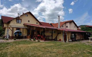 Casă deosebită, spațioasă cu 19,4 ari teren – Tăuții Măgherăuș - Poză 2