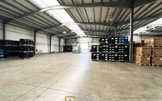 De Inchiriat Hala industria- PREMIUM – 720 mp, Arad | Doc, rampă TIR - Poză 1